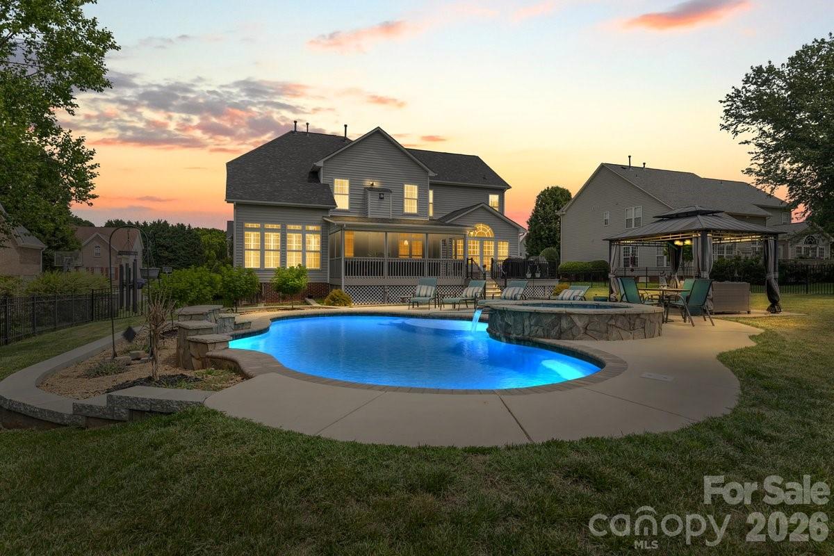 286 Corona Circle — Mooresville