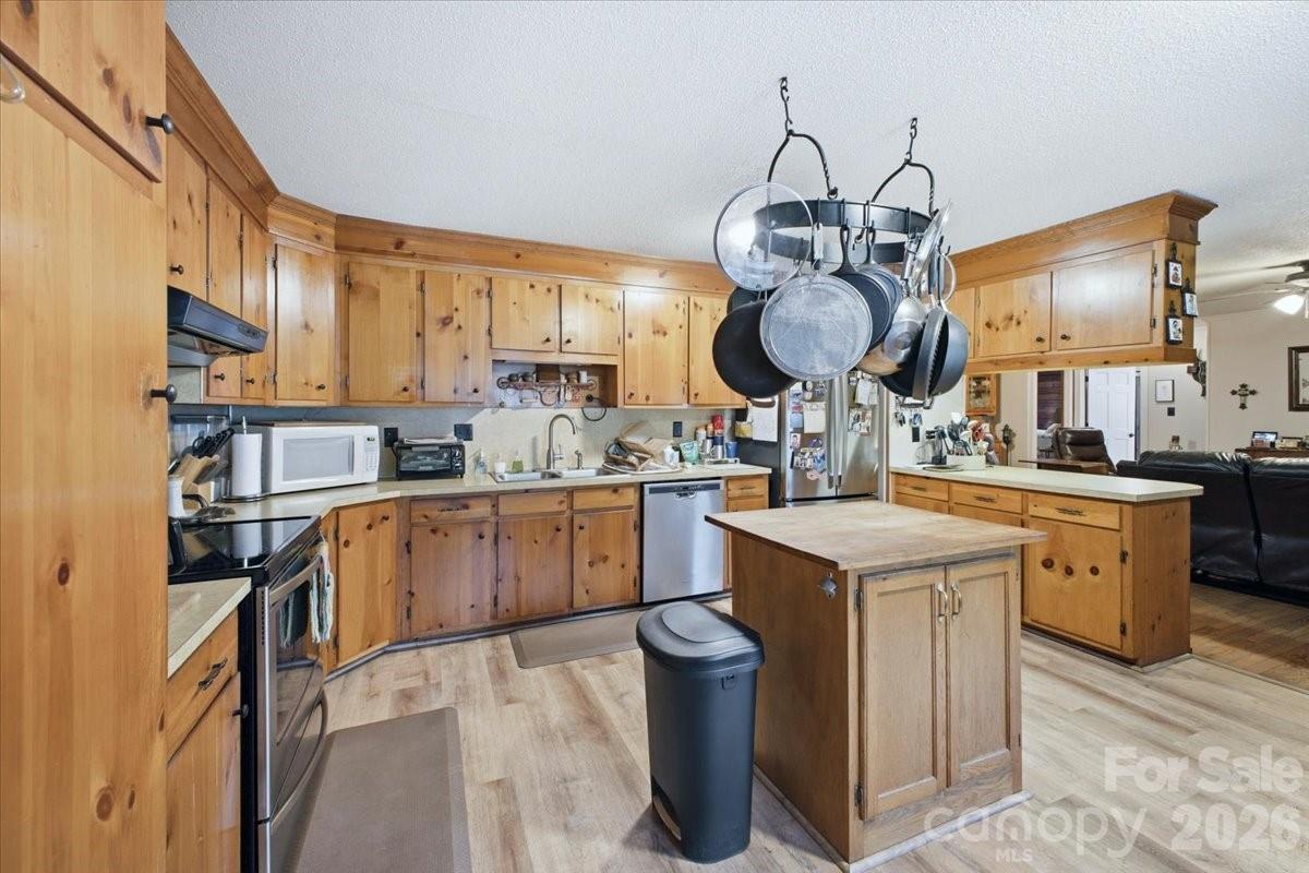 4639 Hickory Lincolnton Highway — Newton