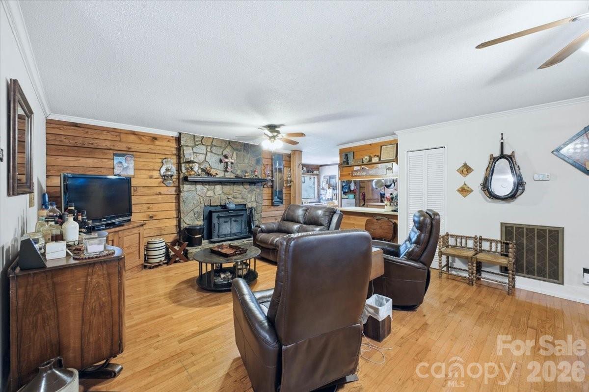 4639 Hickory Lincolnton Highway — Newton