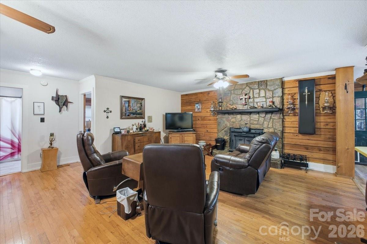 4639 Hickory Lincolnton Highway — Newton