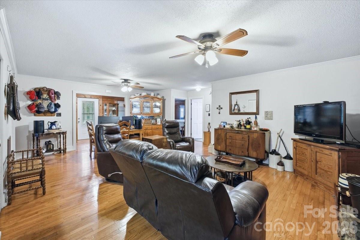 4639 Hickory Lincolnton Highway — Newton