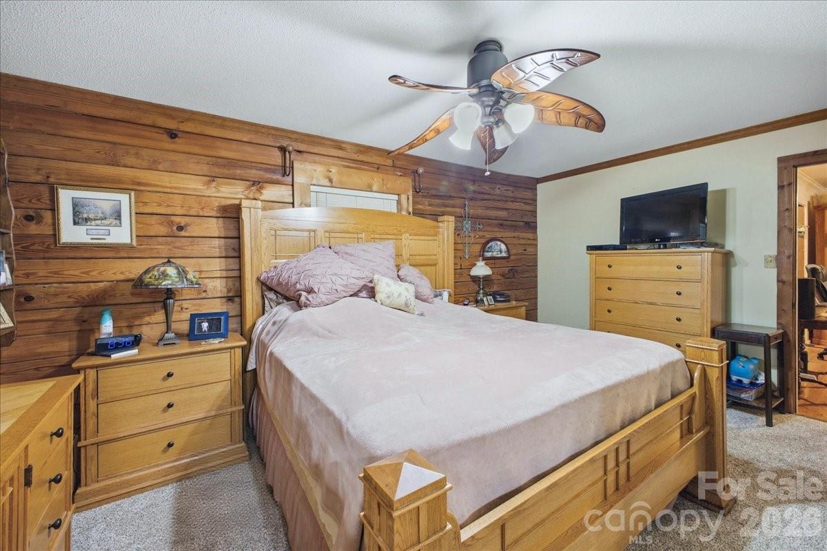 4639 Hickory Lincolnton Highway — Newton