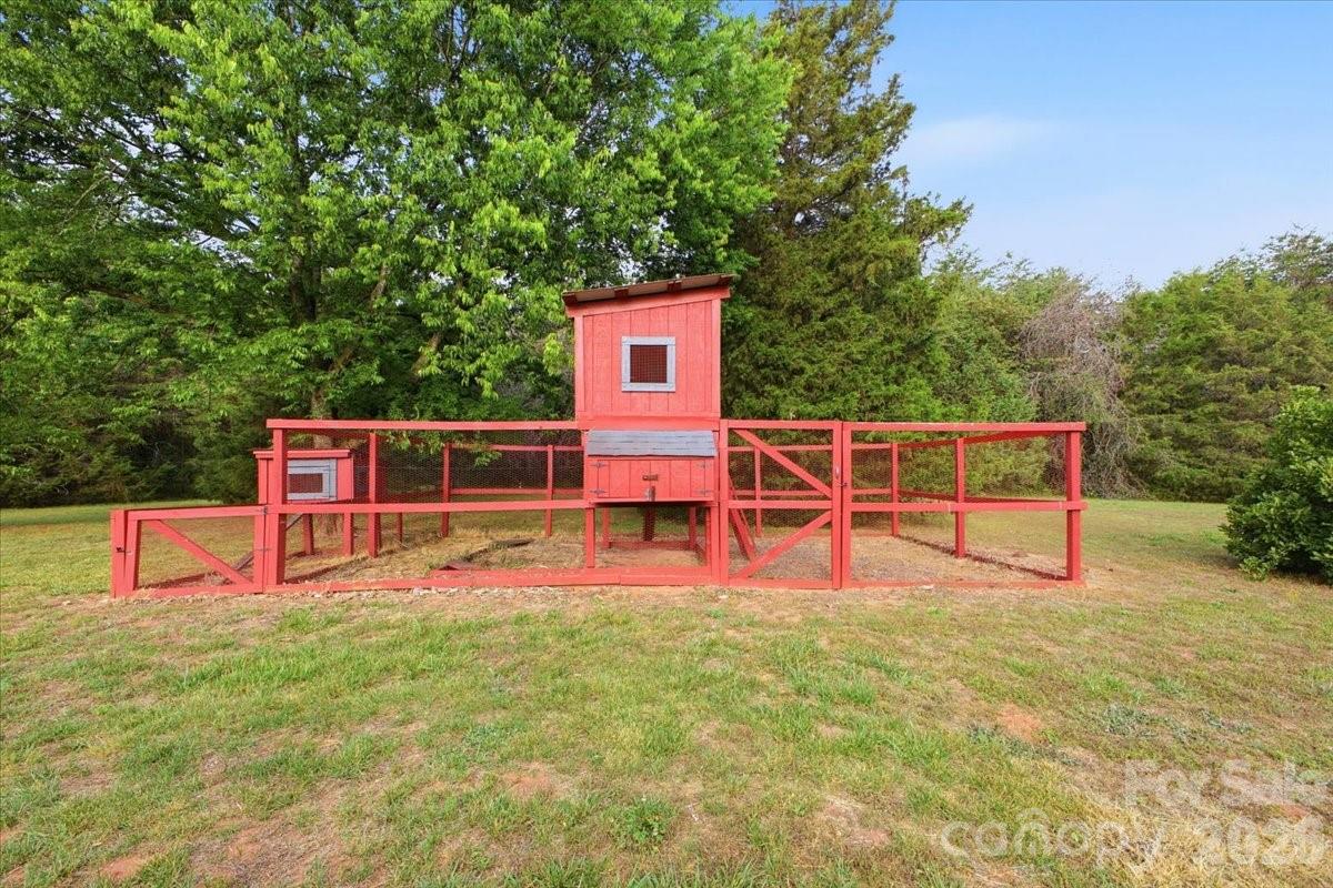 4639 Hickory Lincolnton Highway — Newton