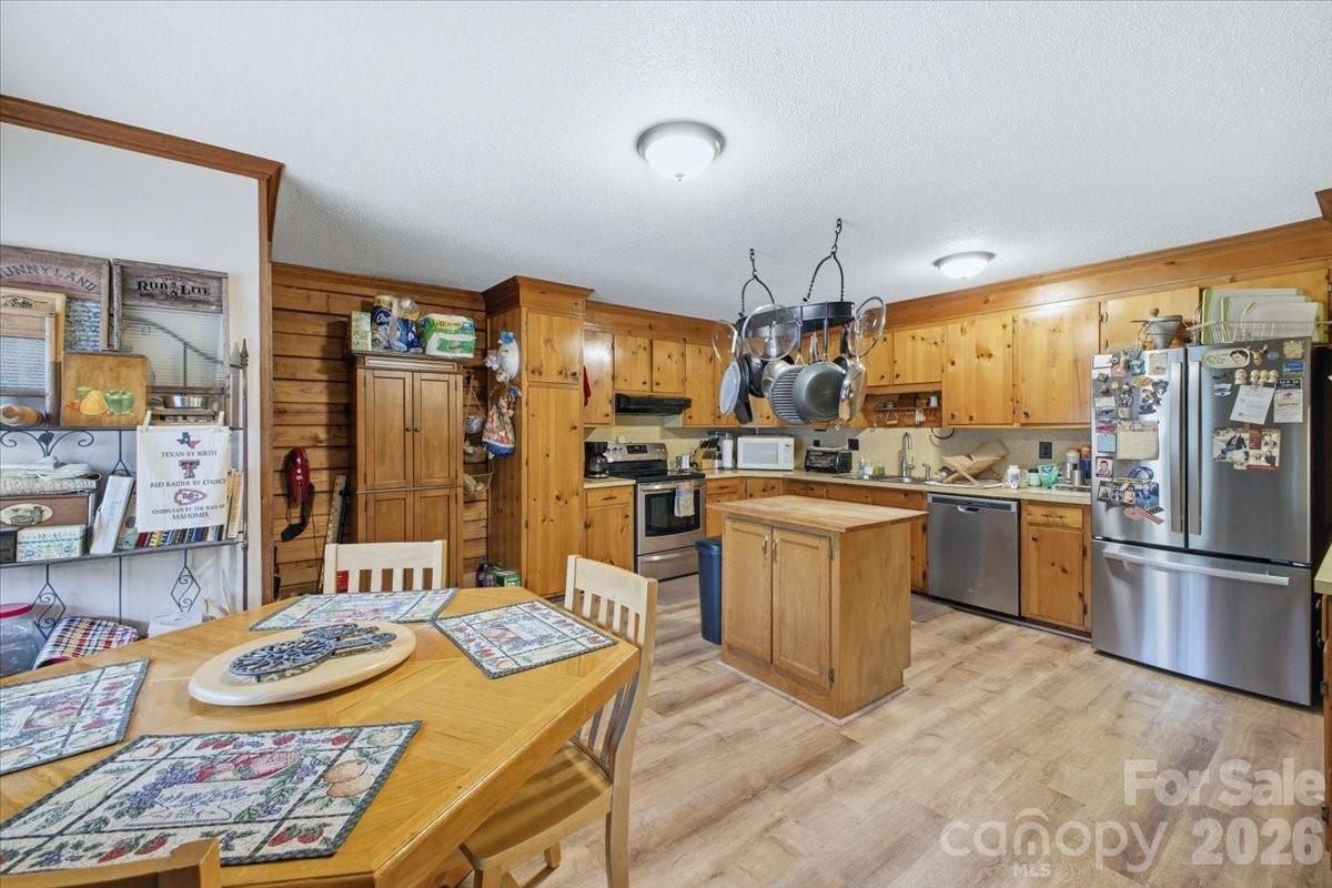 4639 Hickory Lincolnton Highway — Newton