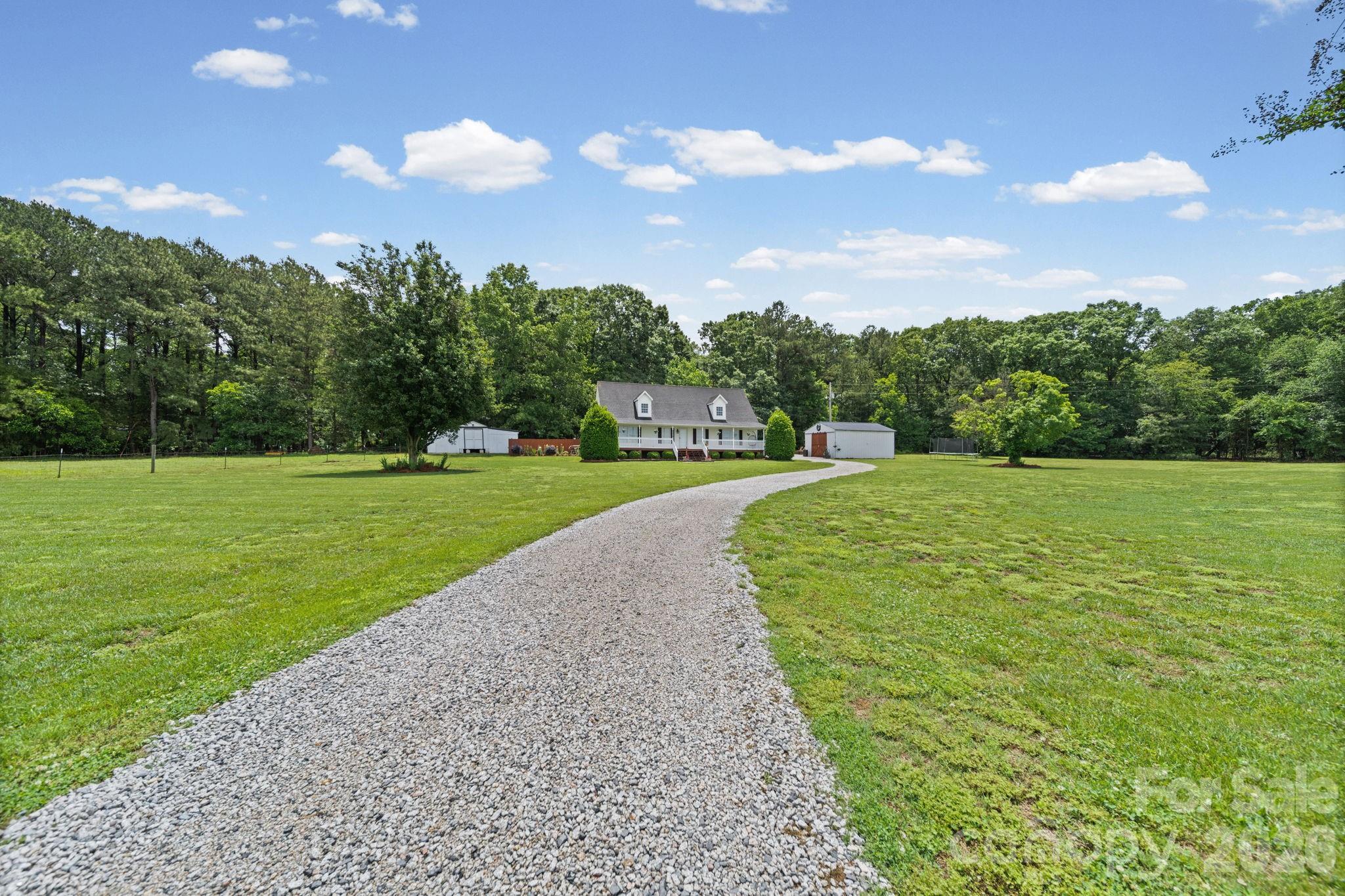 6626 Jesse Rushing Road — Marshville