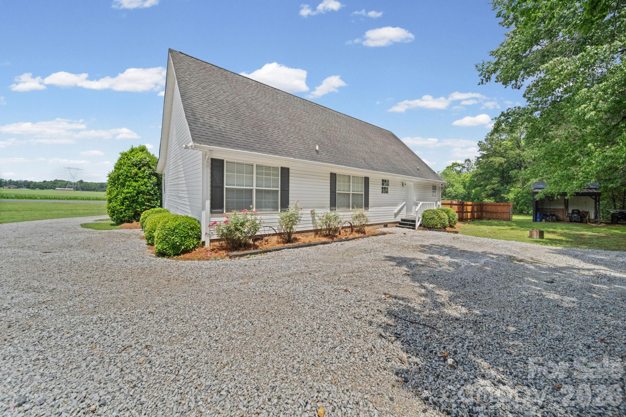 6626 Jesse Rushing Road — Marshville