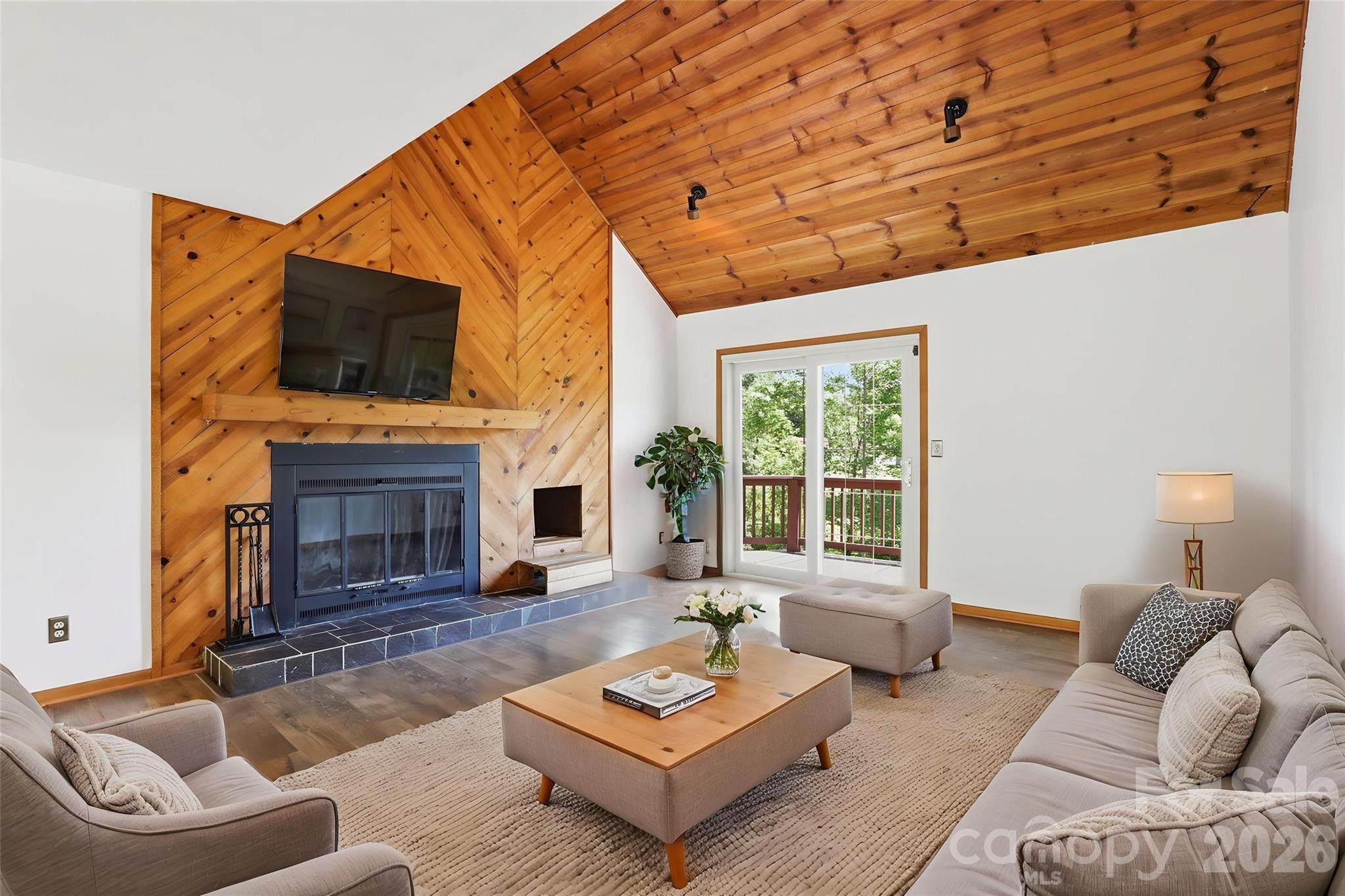 207 Wood Dale Drive — Hendersonville