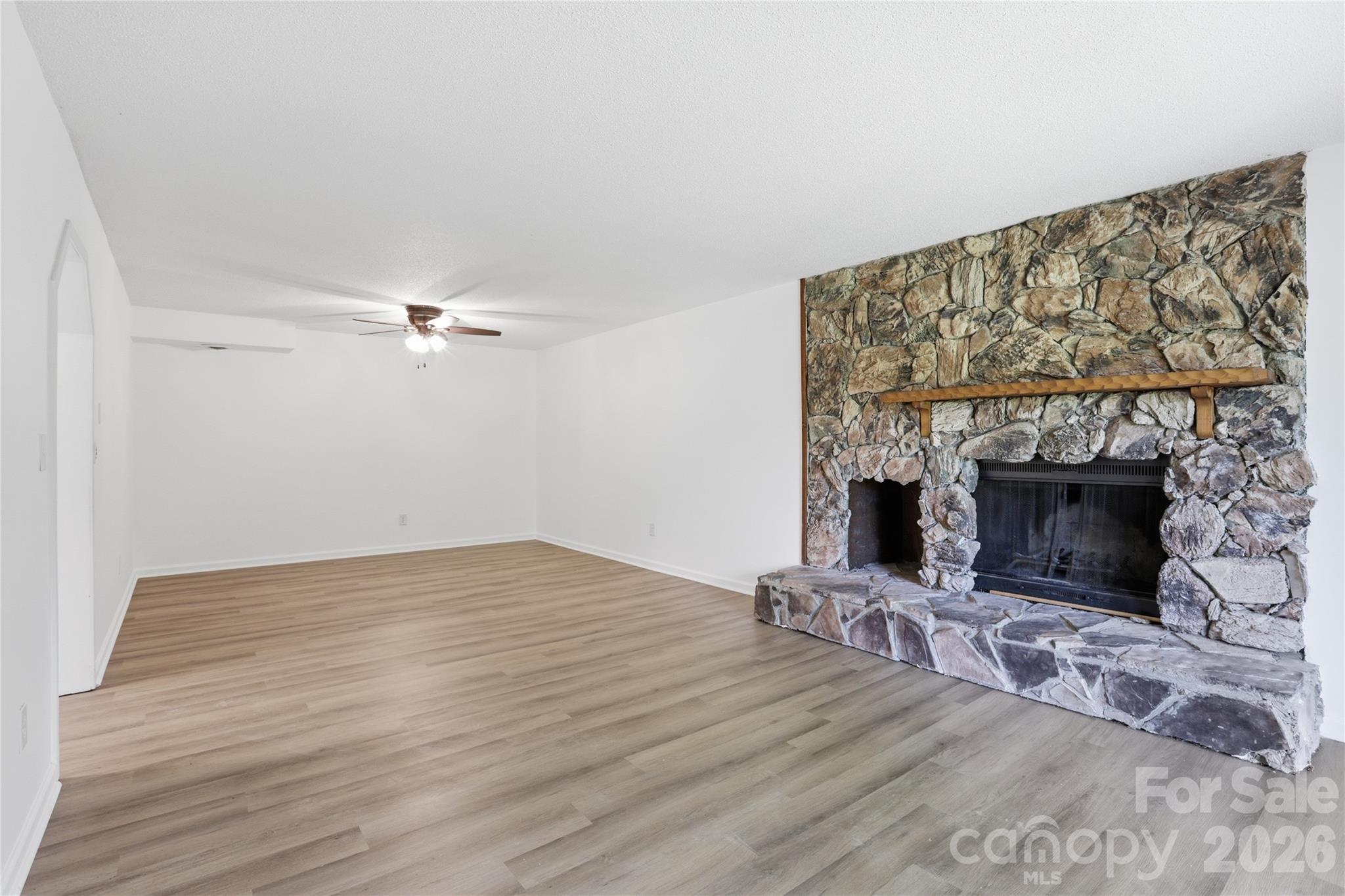 207 Wood Dale Drive — Hendersonville