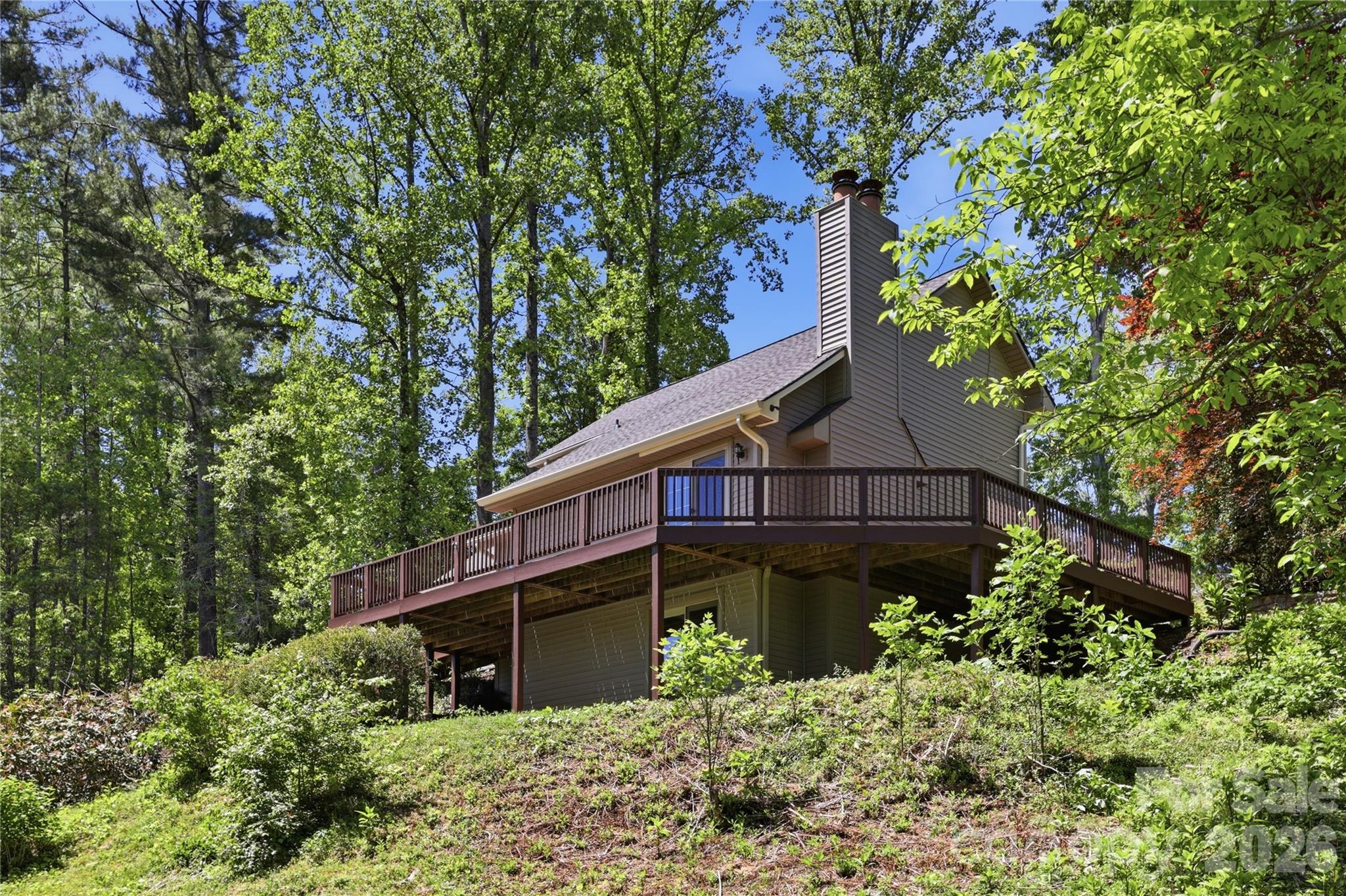 207 Wood Dale Drive — Hendersonville