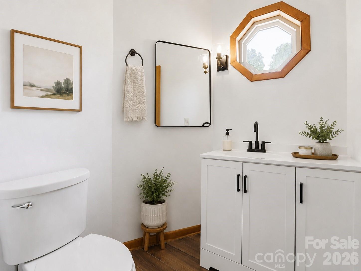 207 Wood Dale Drive — Hendersonville