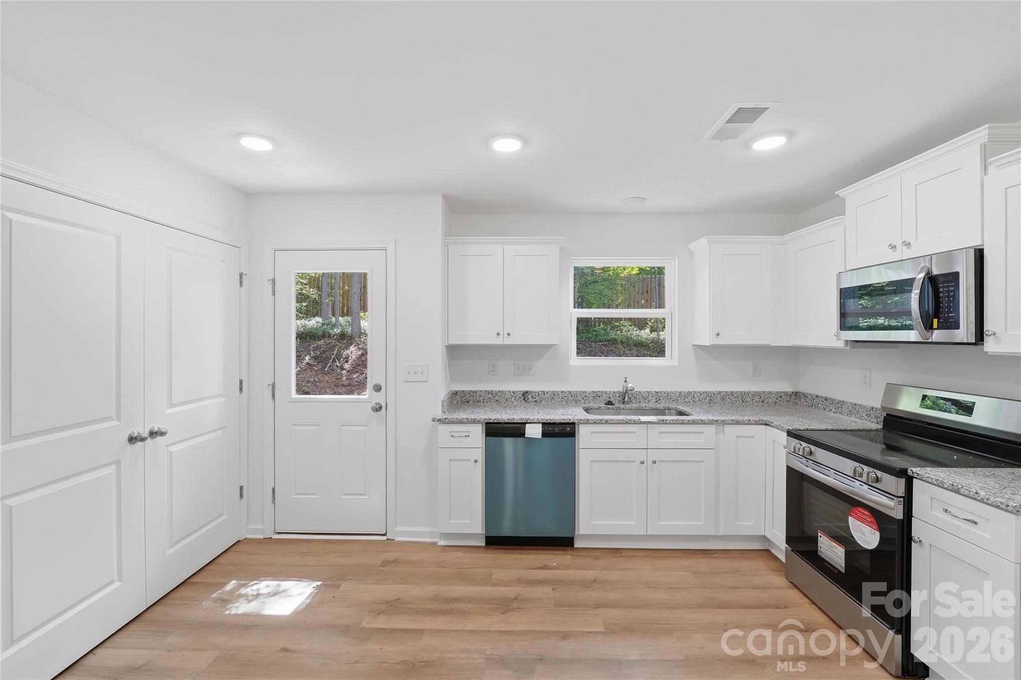 333 Buckelew Street — Lancaster