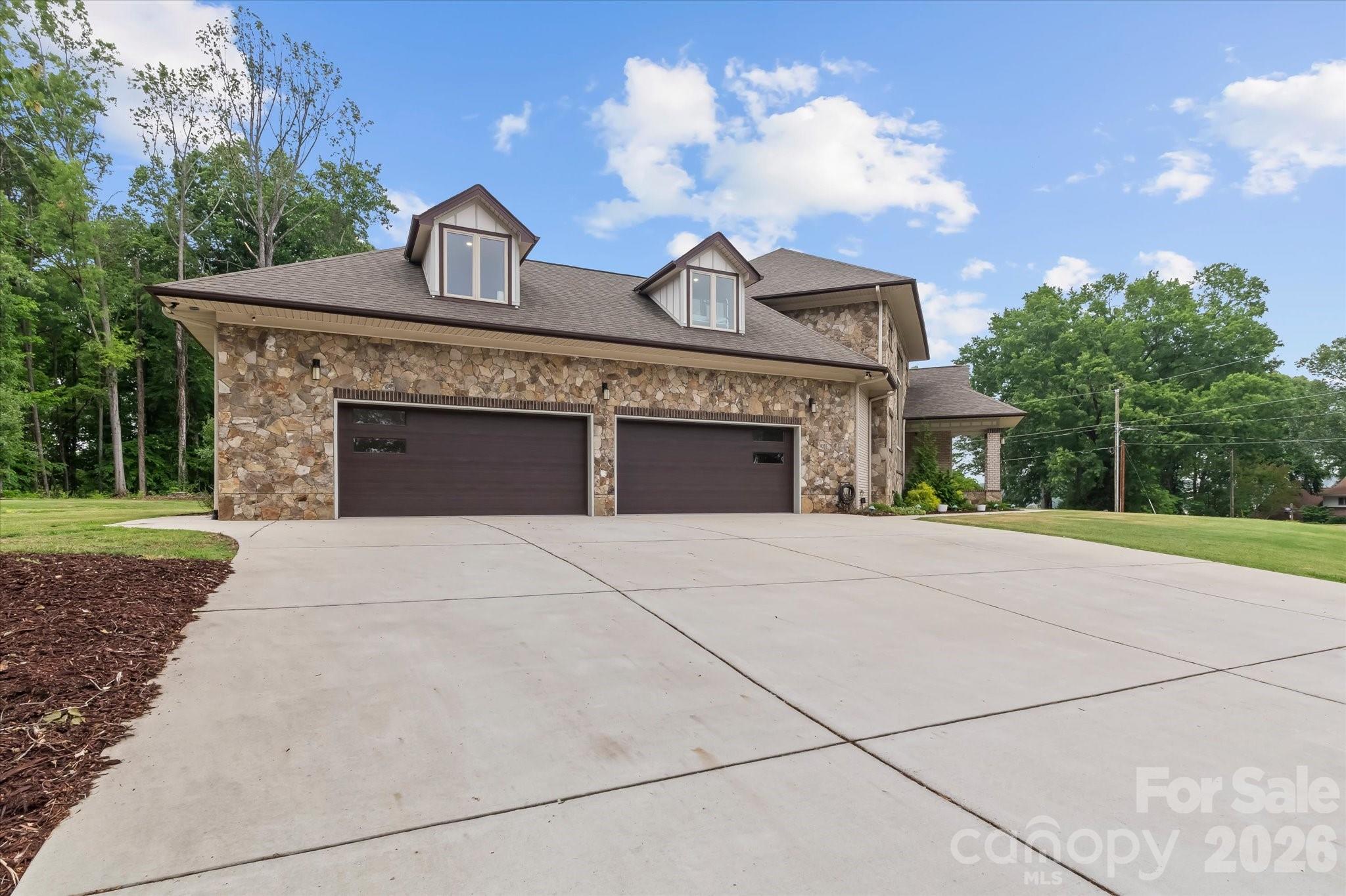 9355 Legrand Drive — Terrell
