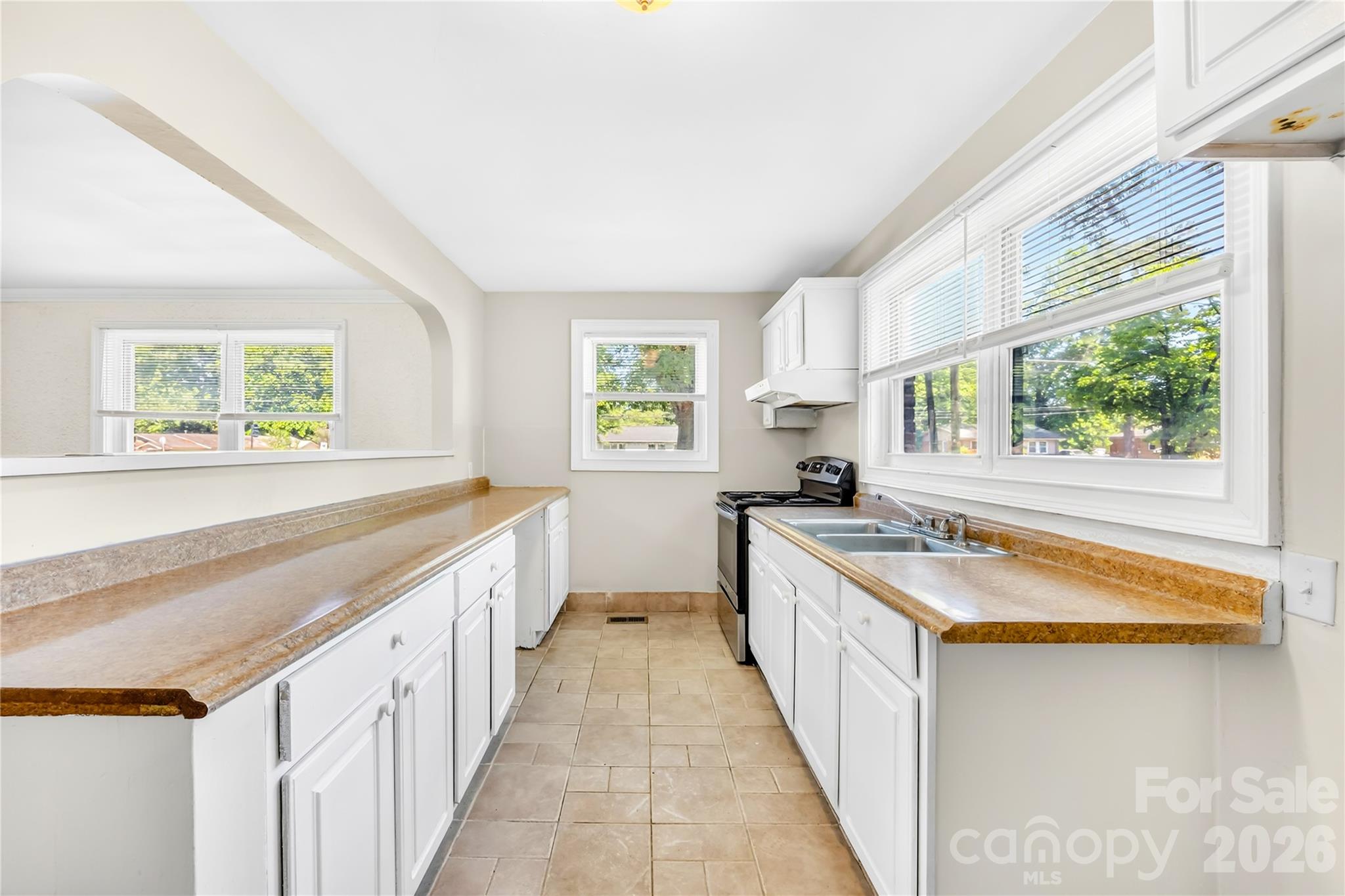 4418 N Sharon Amity Road — Charlotte