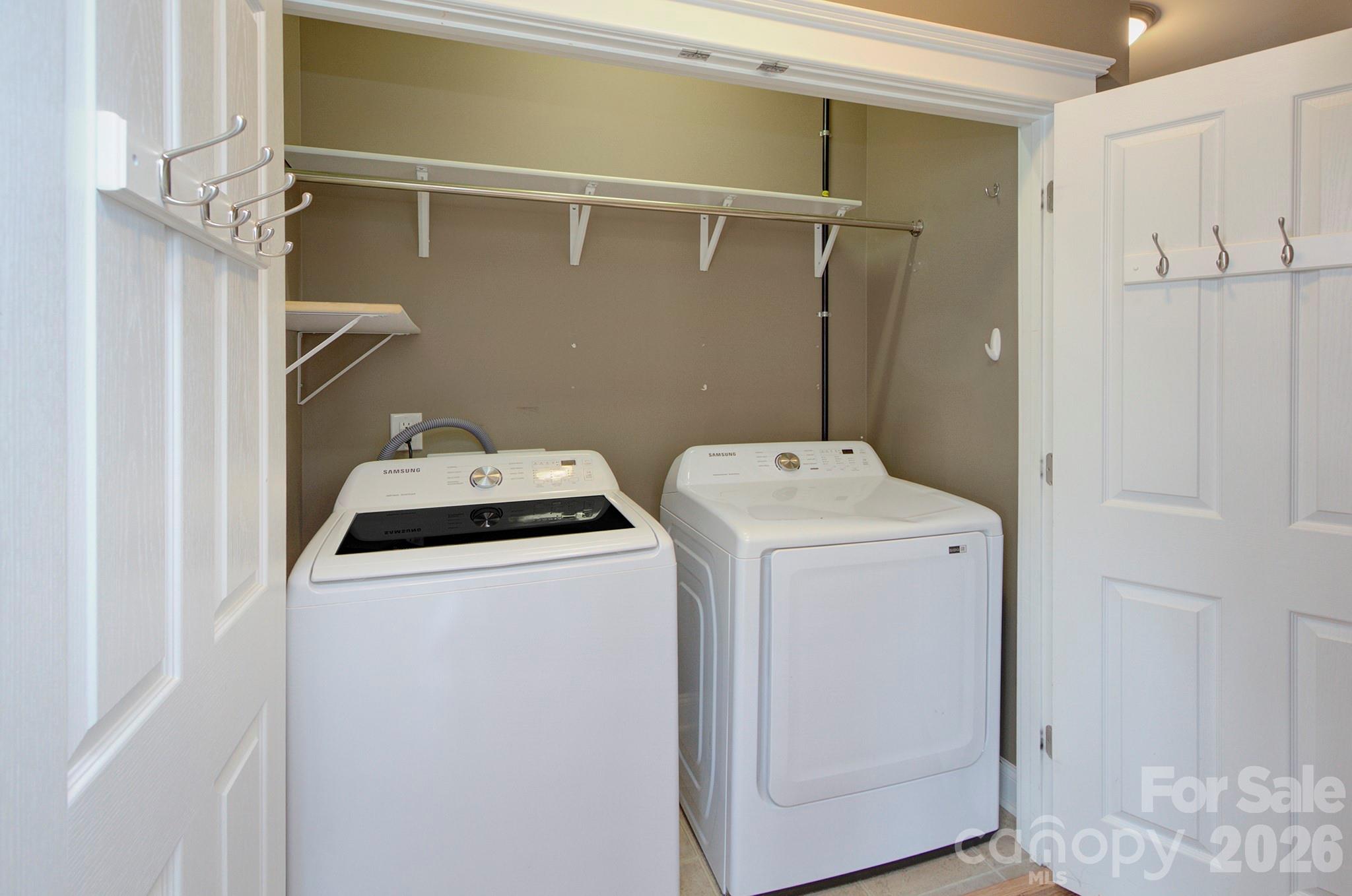 903 White Point Drive — Huntersville