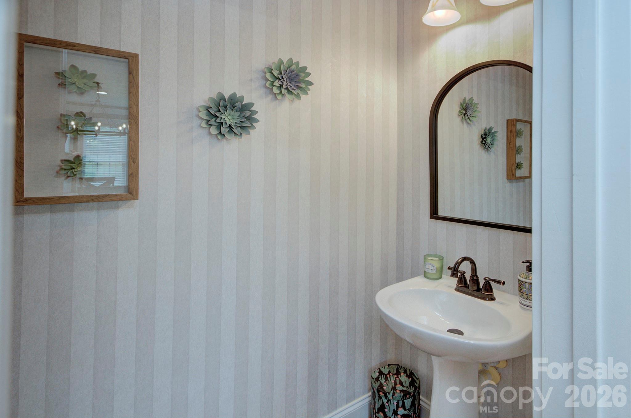 903 White Point Drive — Huntersville