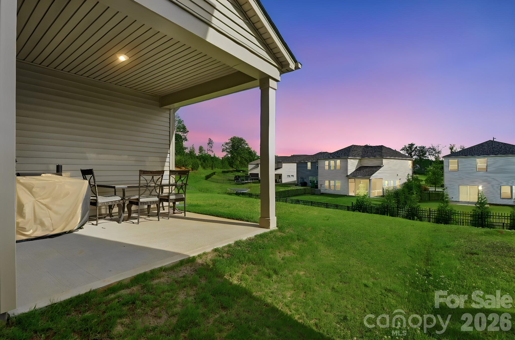 5012 Shadbush Road — Charlotte