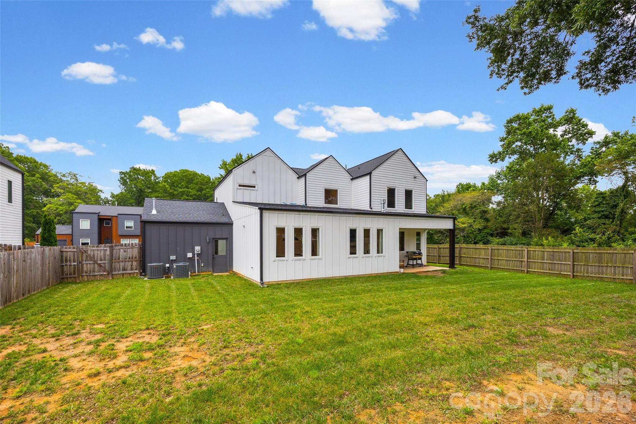 5916 Pepper Bush Lane — Charlotte