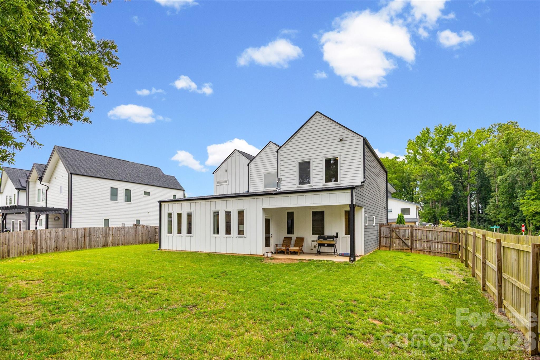 5916 Pepper Bush Lane — Charlotte