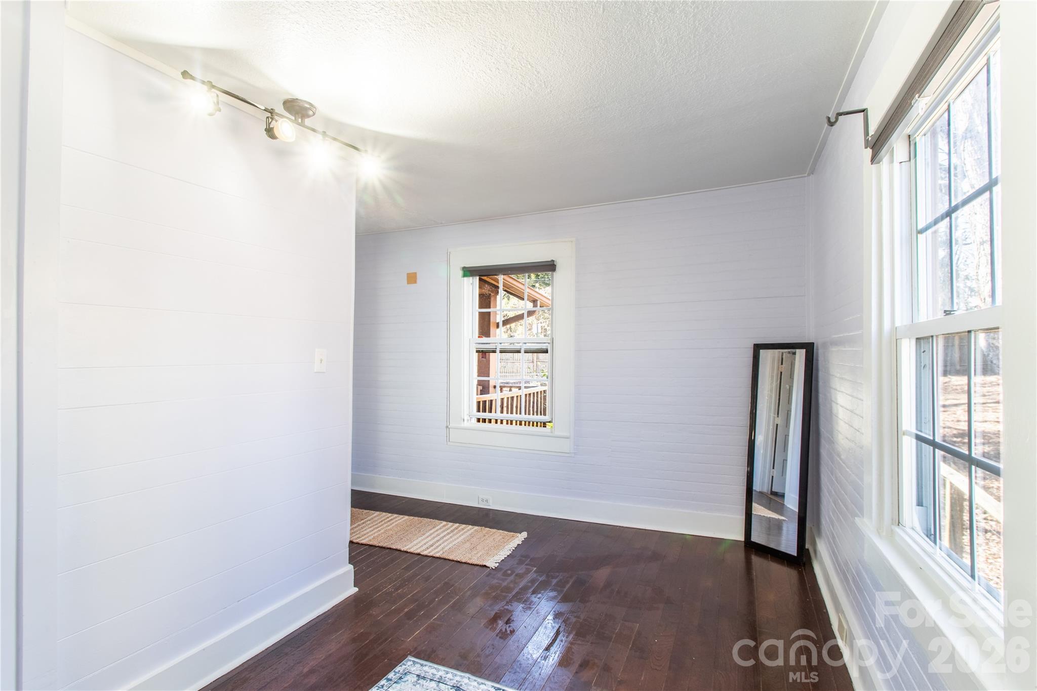 105 Adams Hill Road — Asheville