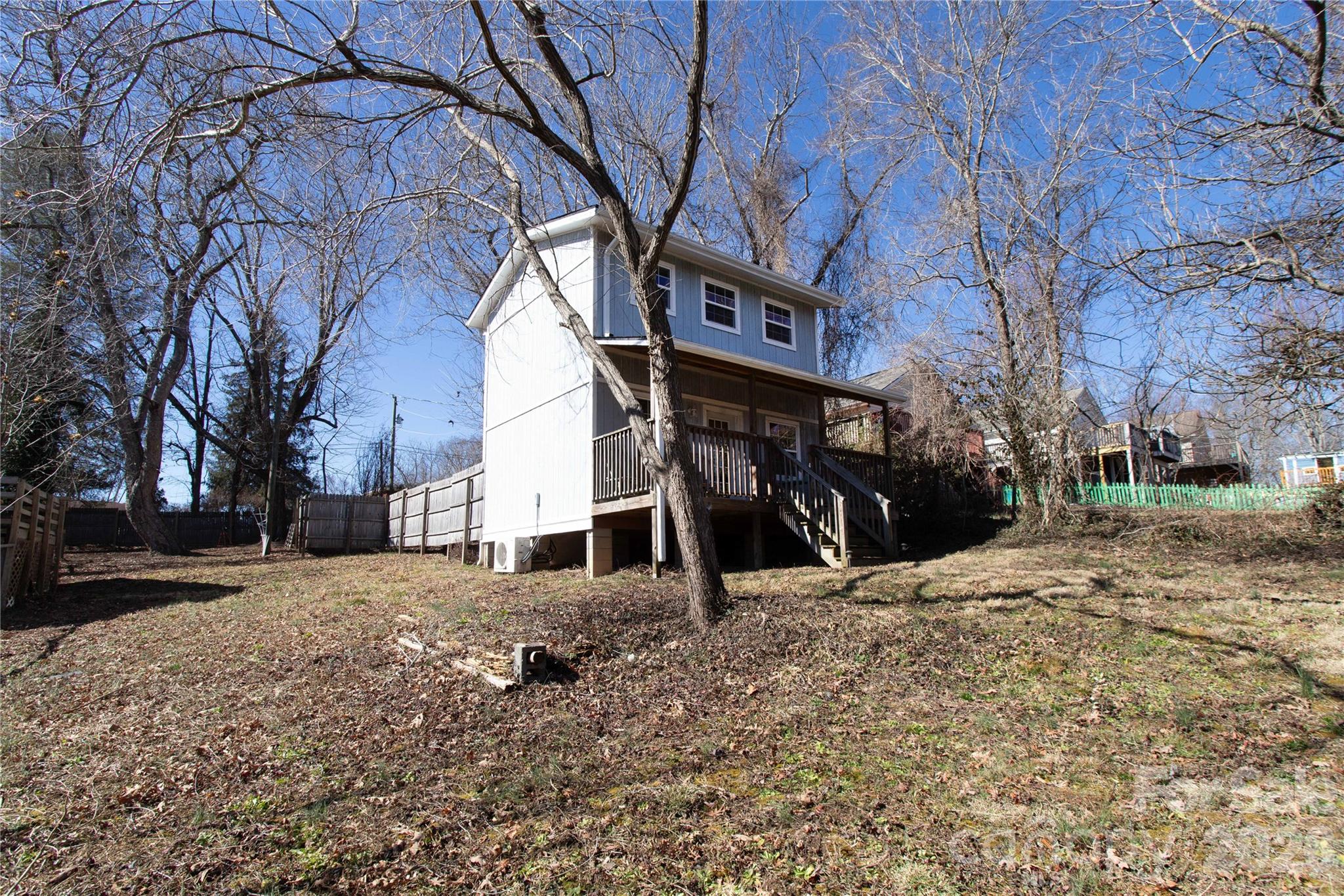 105 Adams Hill Road — Asheville