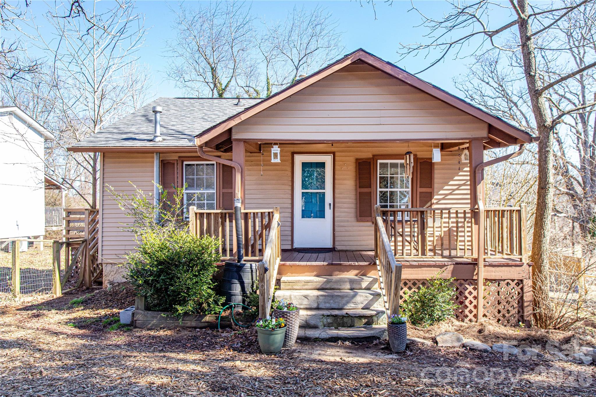105 Adams Hill Road — Asheville