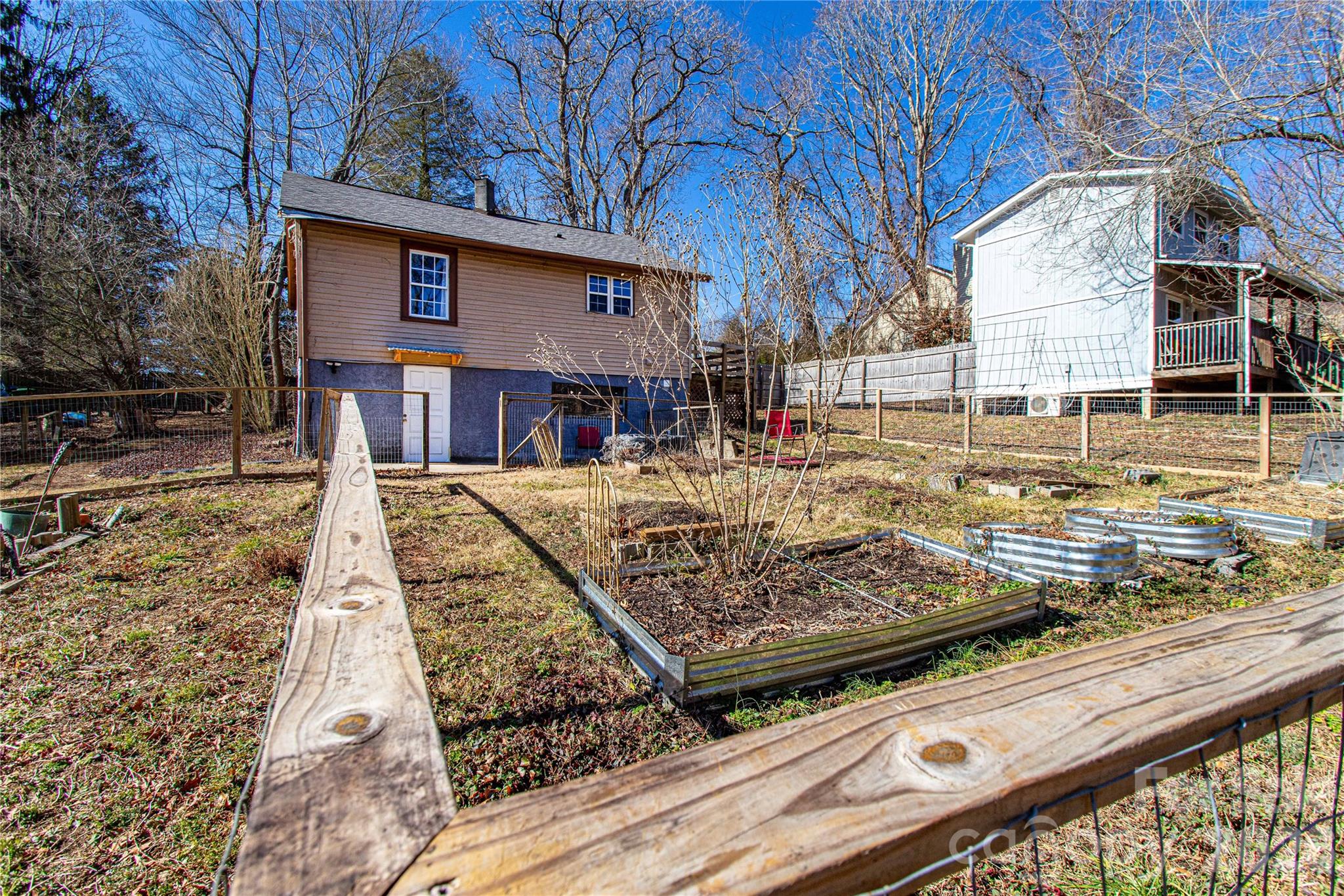 105 Adams Hill Road — Asheville