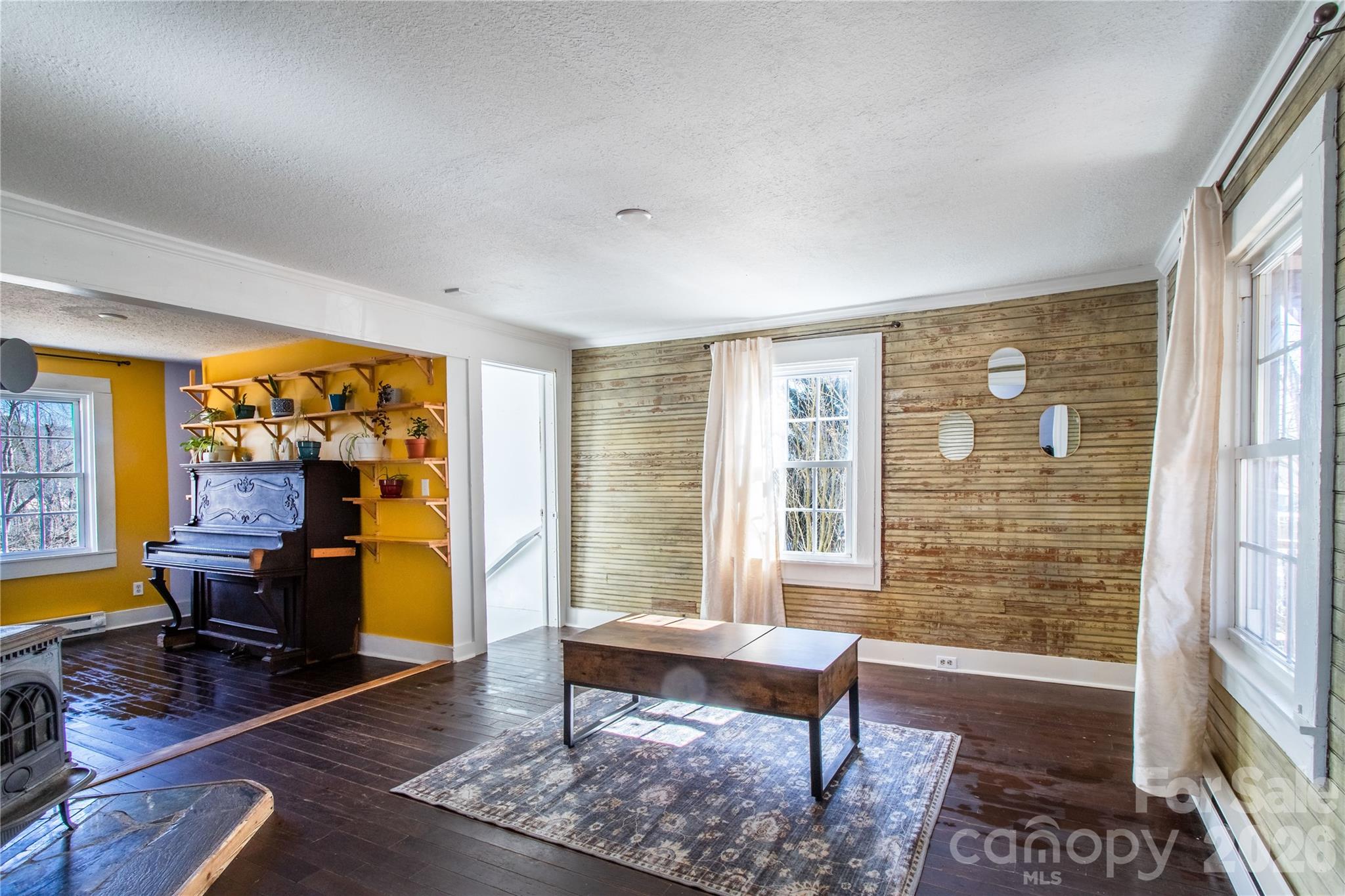 105 Adams Hill Road — Asheville