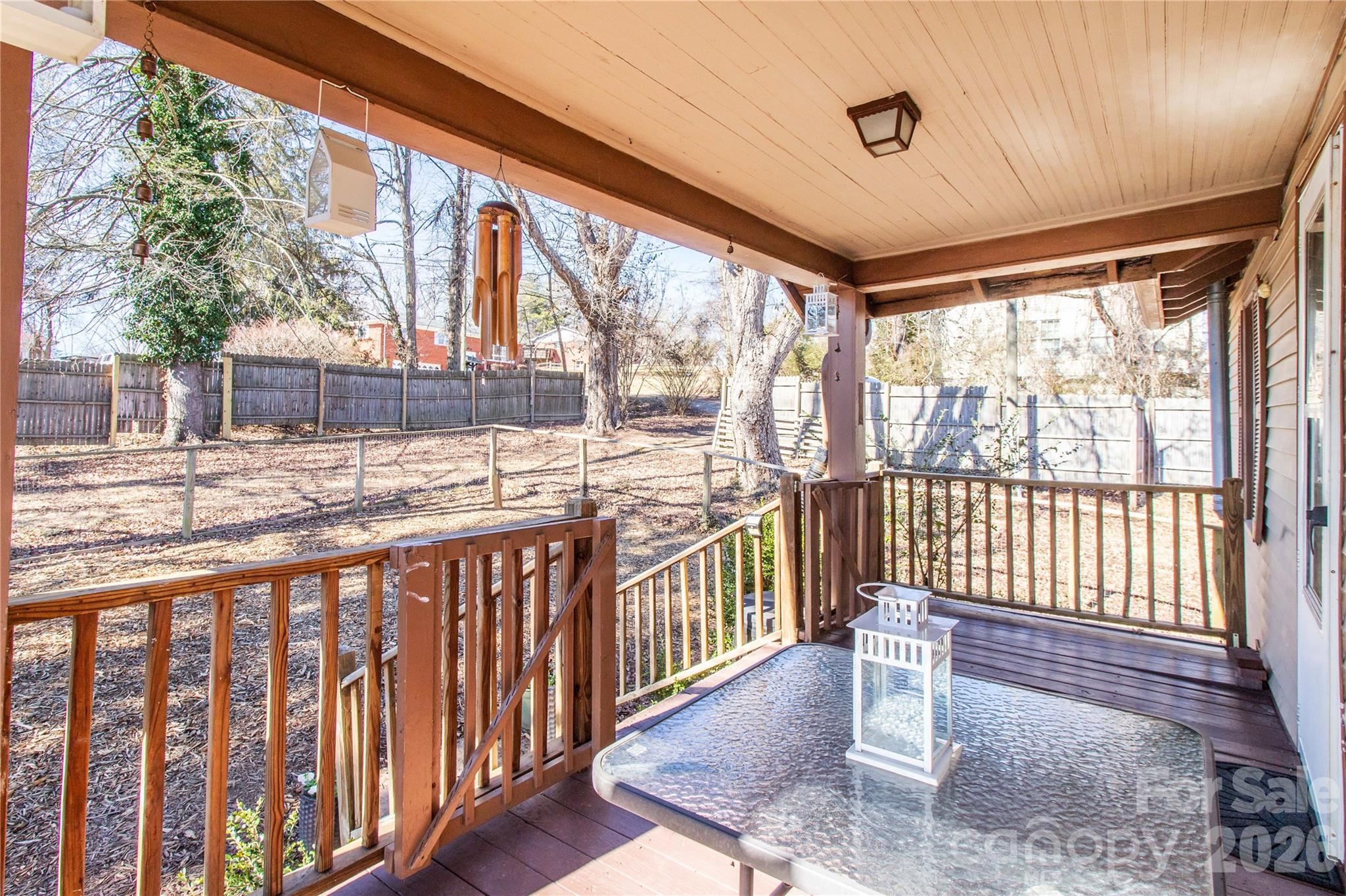 105 Adams Hill Road — Asheville