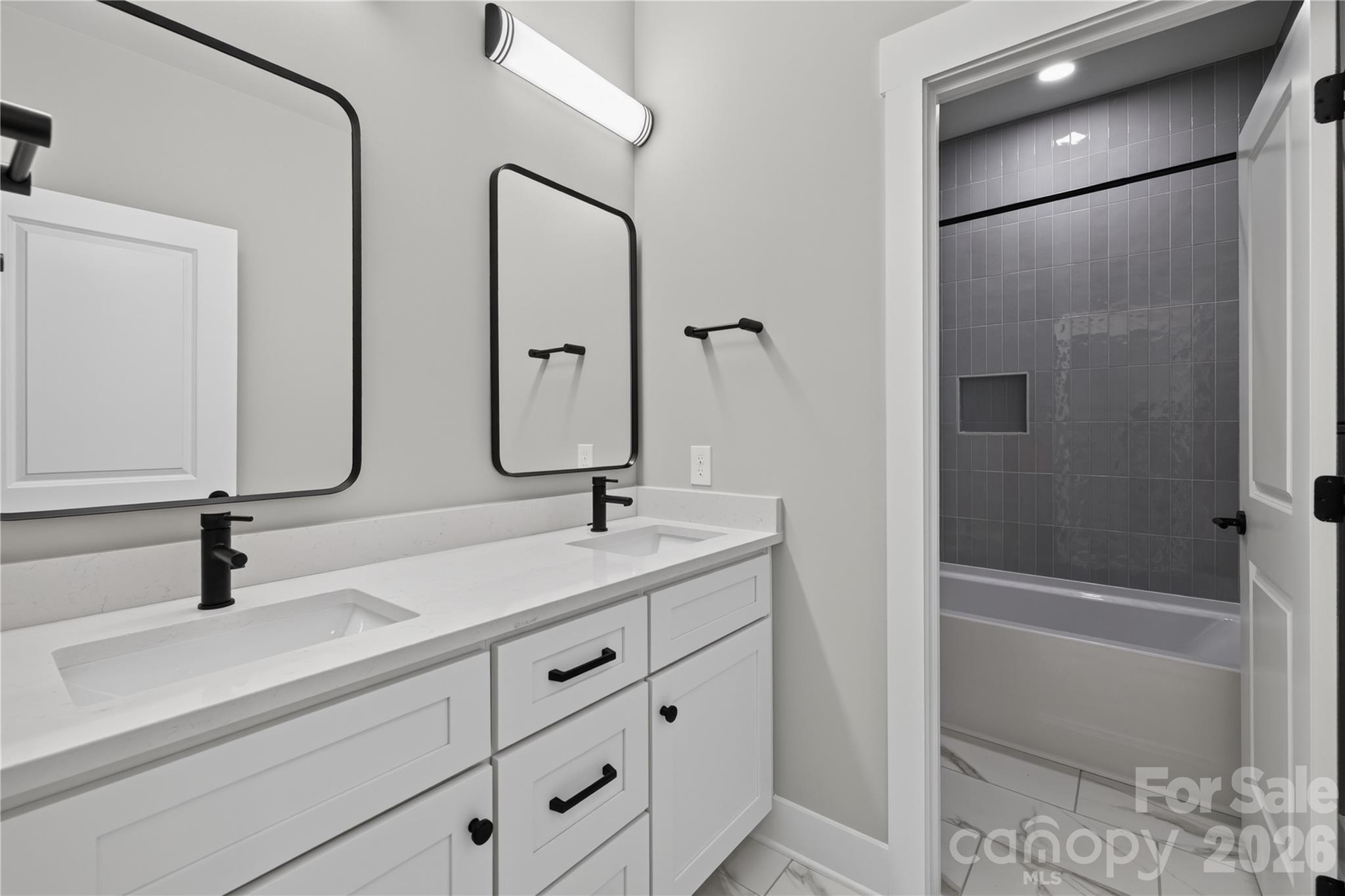 3875 12th Street Court NE — Hickory