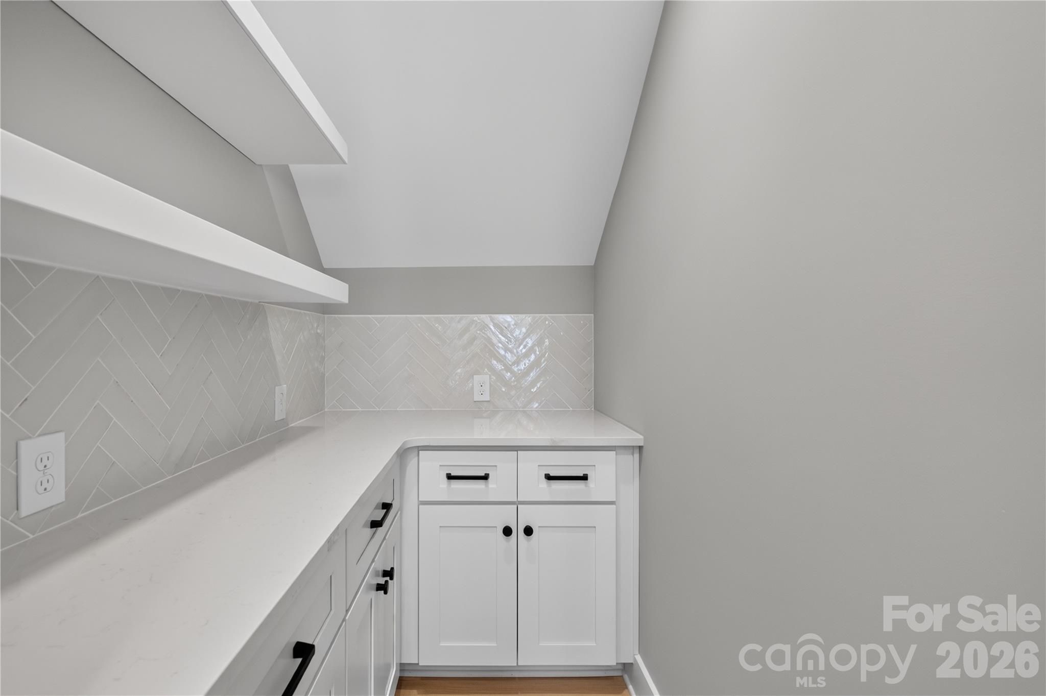 3875 12th Street Court NE — Hickory