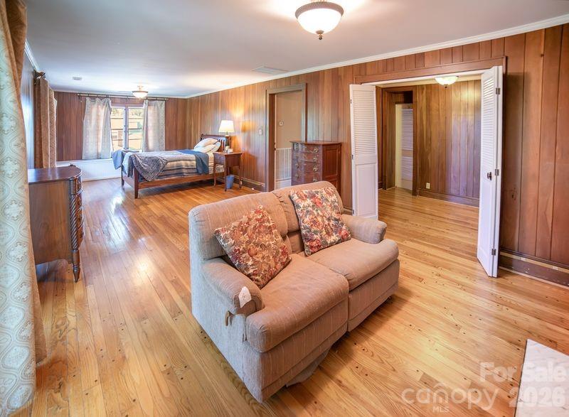 108 Beall Street NW — Lenoir