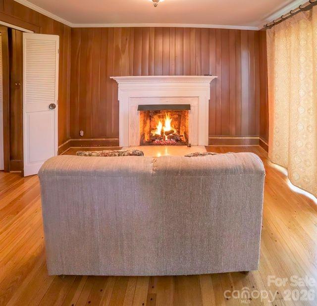 108 Beall Street NW — Lenoir