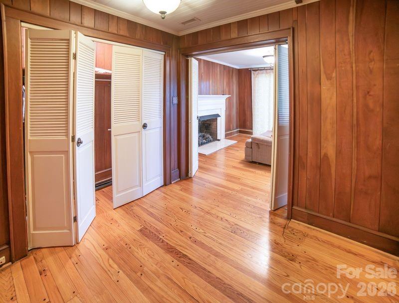 108 Beall Street NW — Lenoir