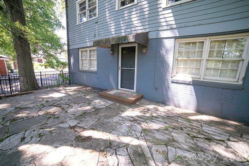 108 Beall Street NW — Lenoir
