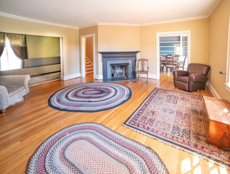 108 Beall Street NW — Lenoir