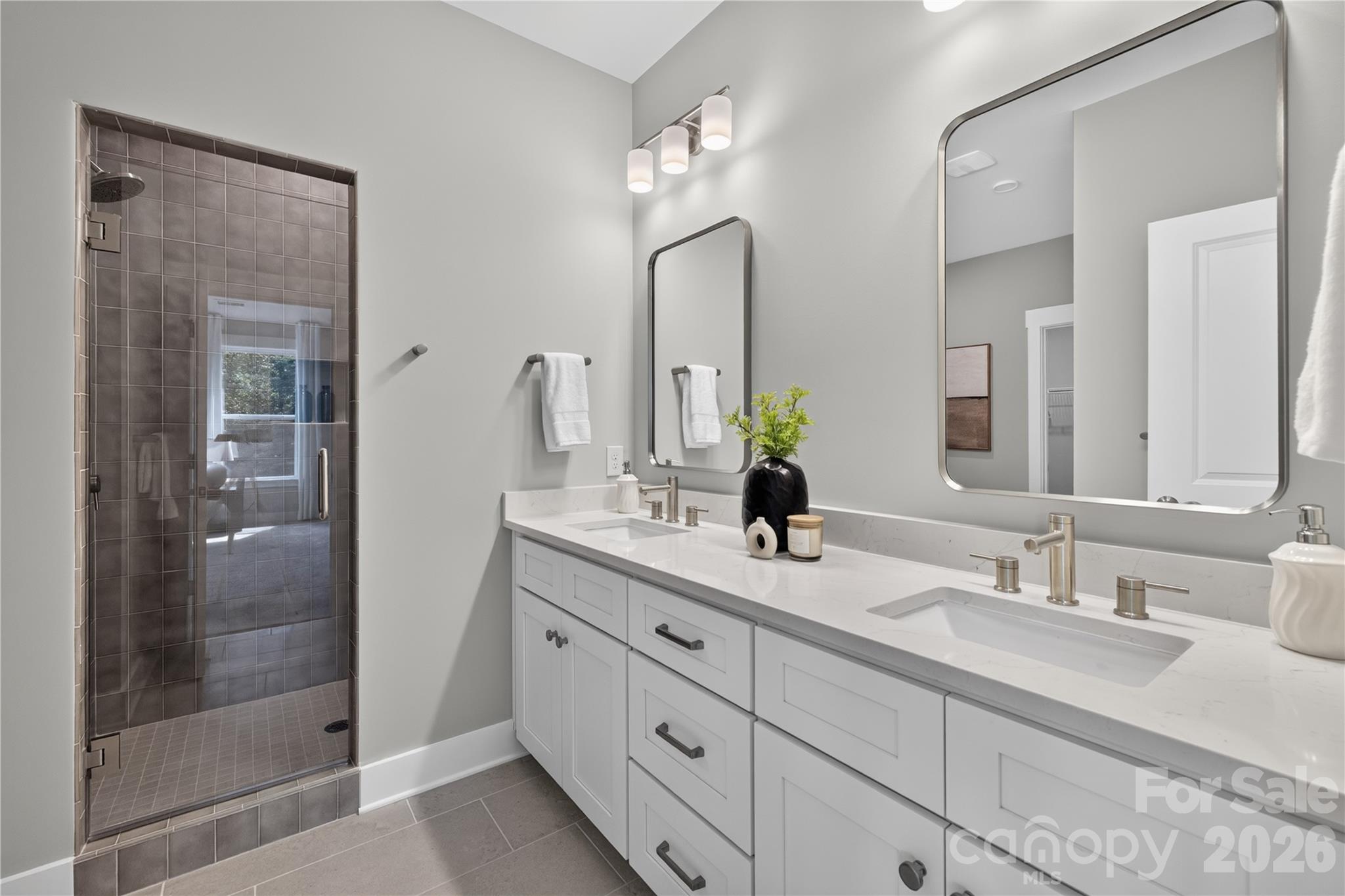 3869 12th Street Court NE — Hickory