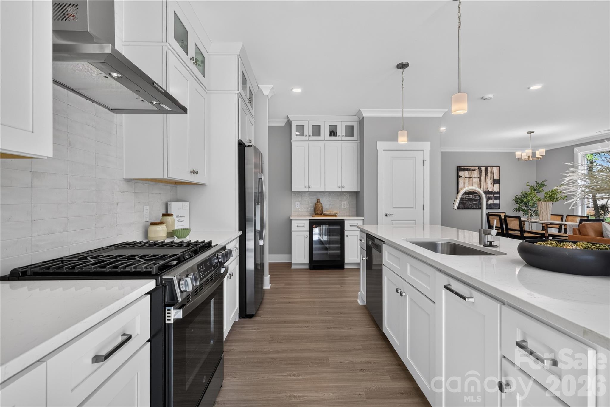 3869 12th Street Court NE — Hickory