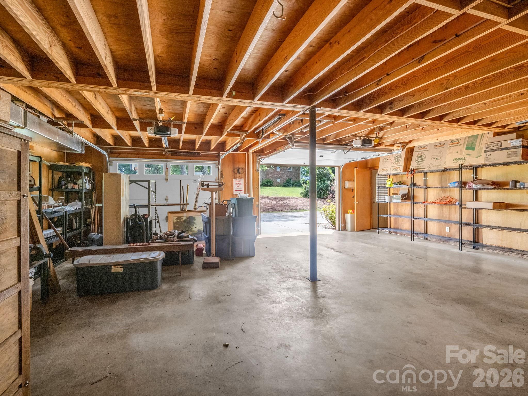 72 McEntire Road — Tryon