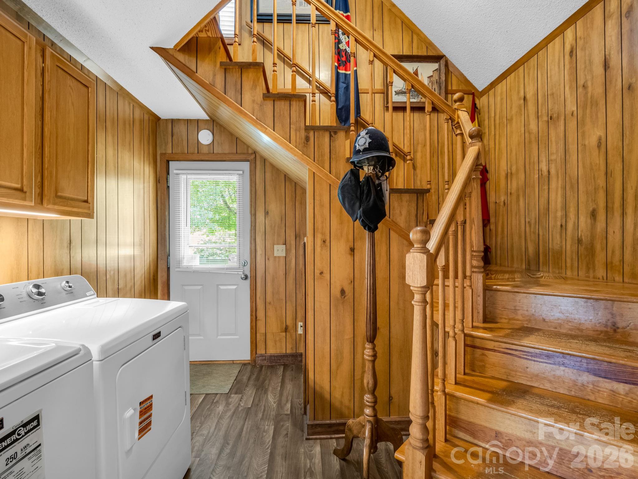72 McEntire Road — Tryon