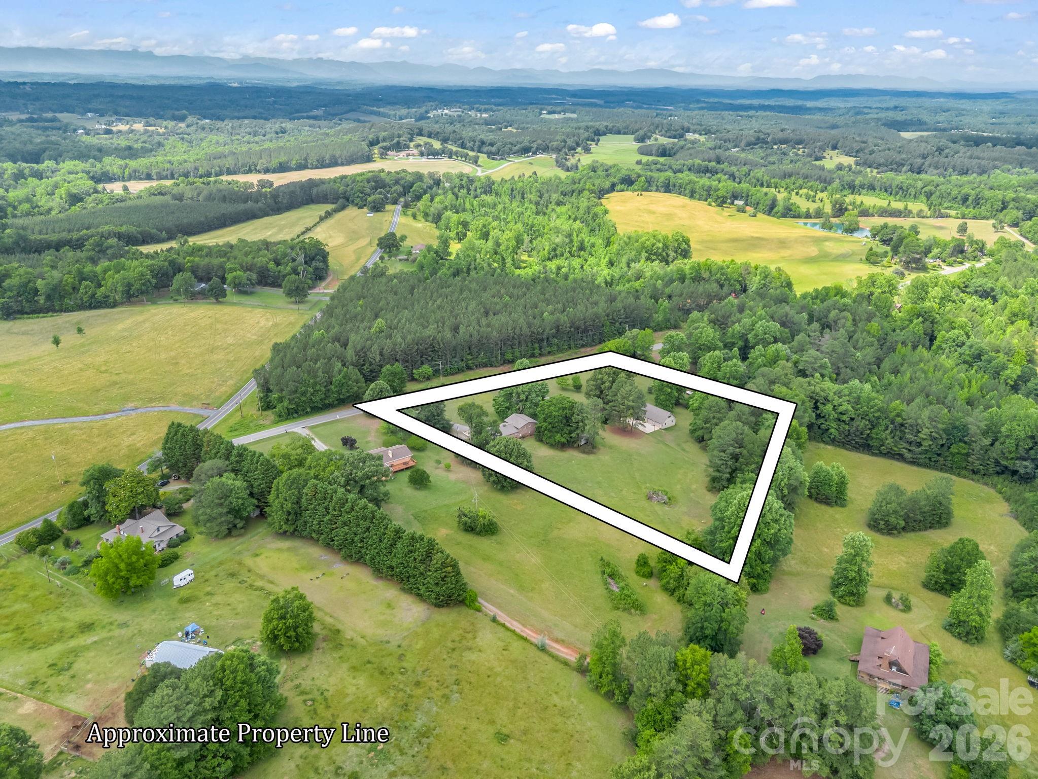 72 McEntire Road — Tryon