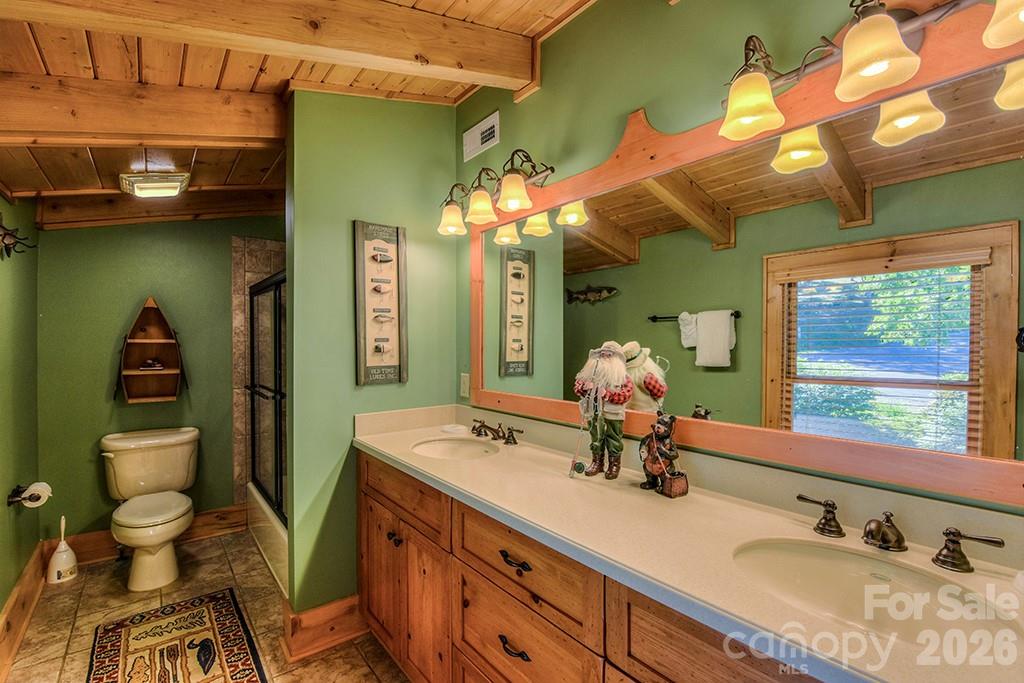 40 Adohi Trail — Maggie Valley