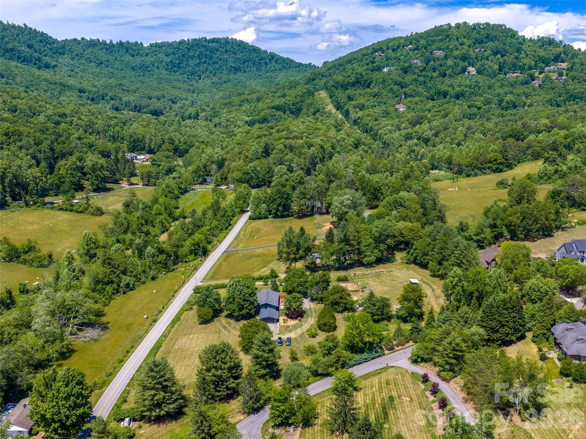 241 Pinners Cove Road — Asheville