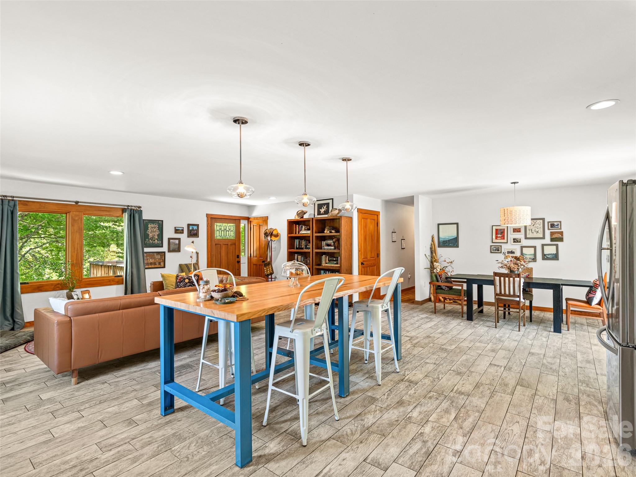 241 Pinners Cove Road — Asheville