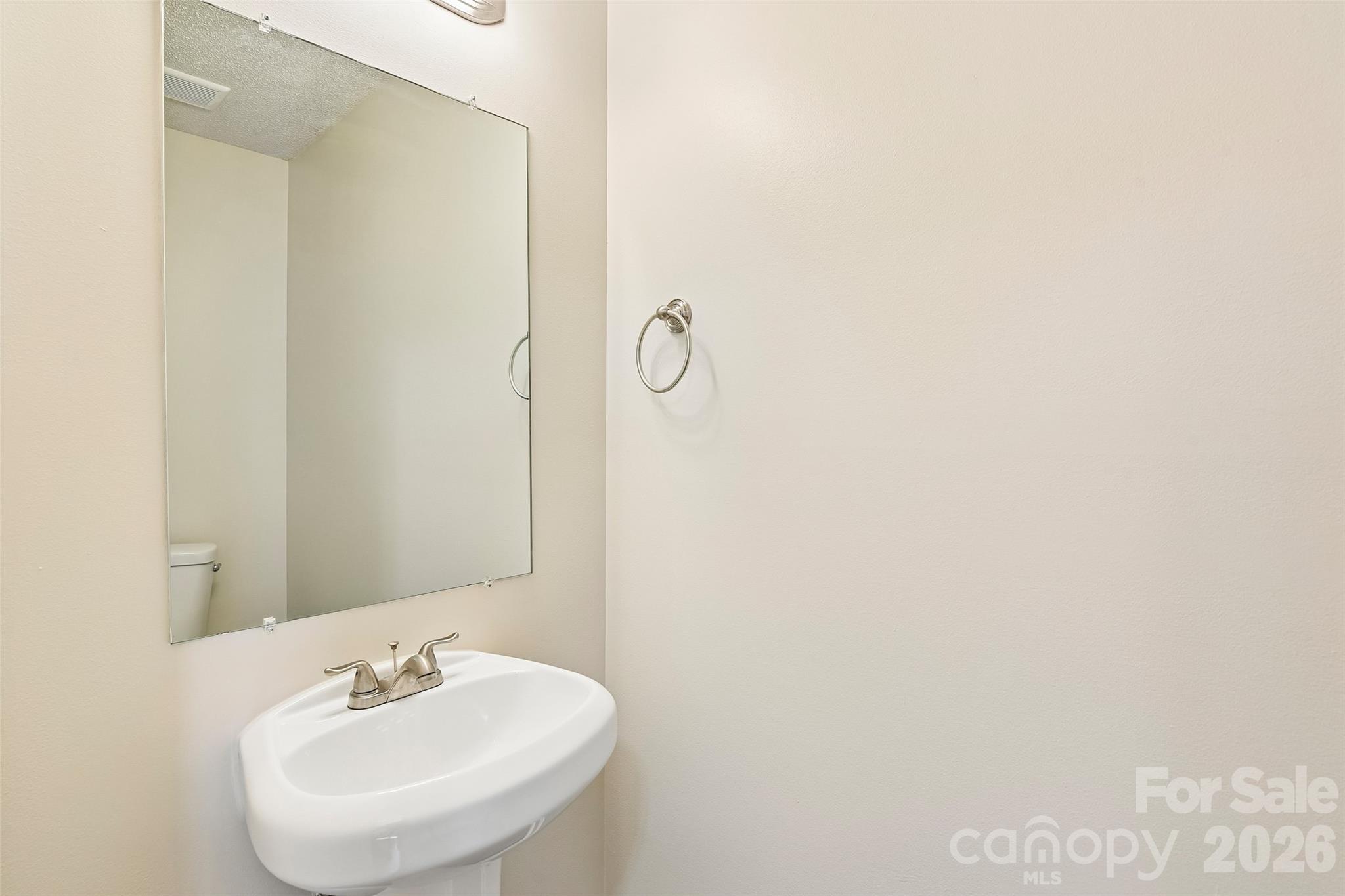 5904 Leawood Run Court — Charlotte