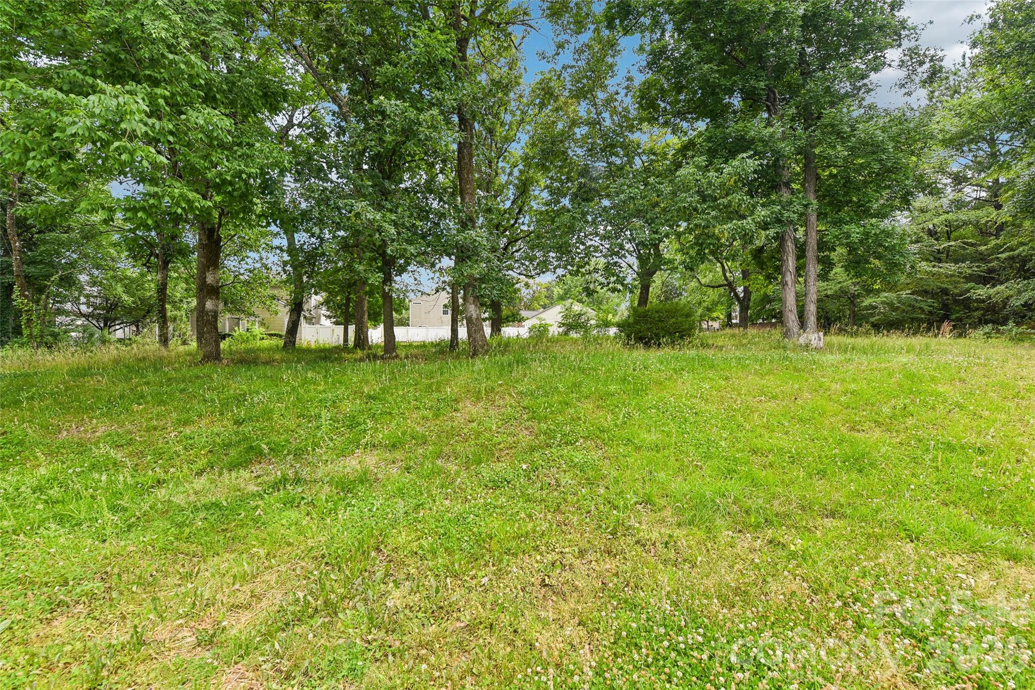 5904 Leawood Run Court — Charlotte