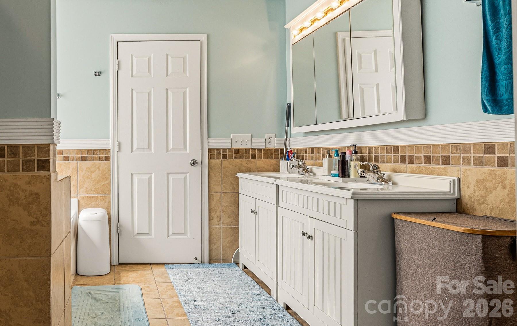 4816 Delprado Circle — Charlotte