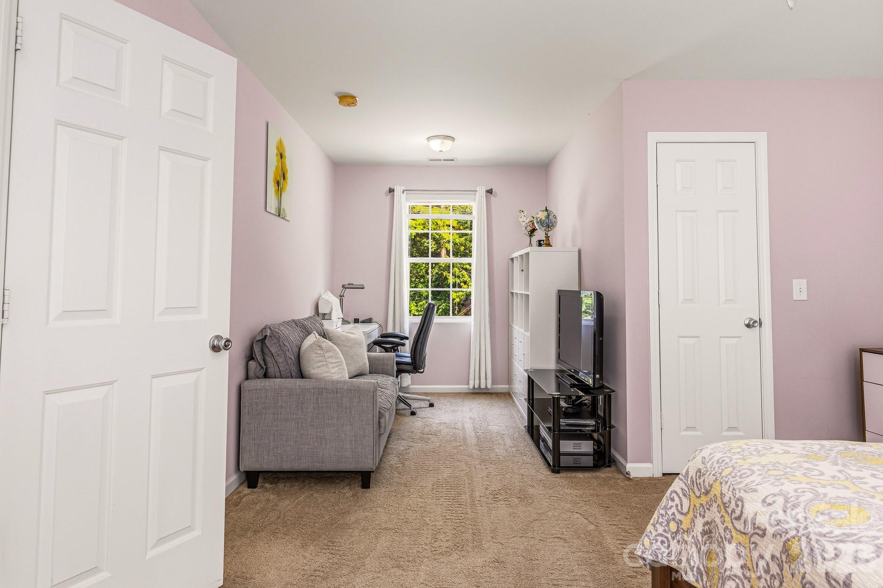 4816 Delprado Circle — Charlotte