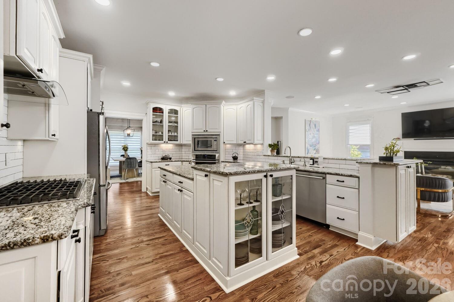 6605 Saunton Court — Charlotte