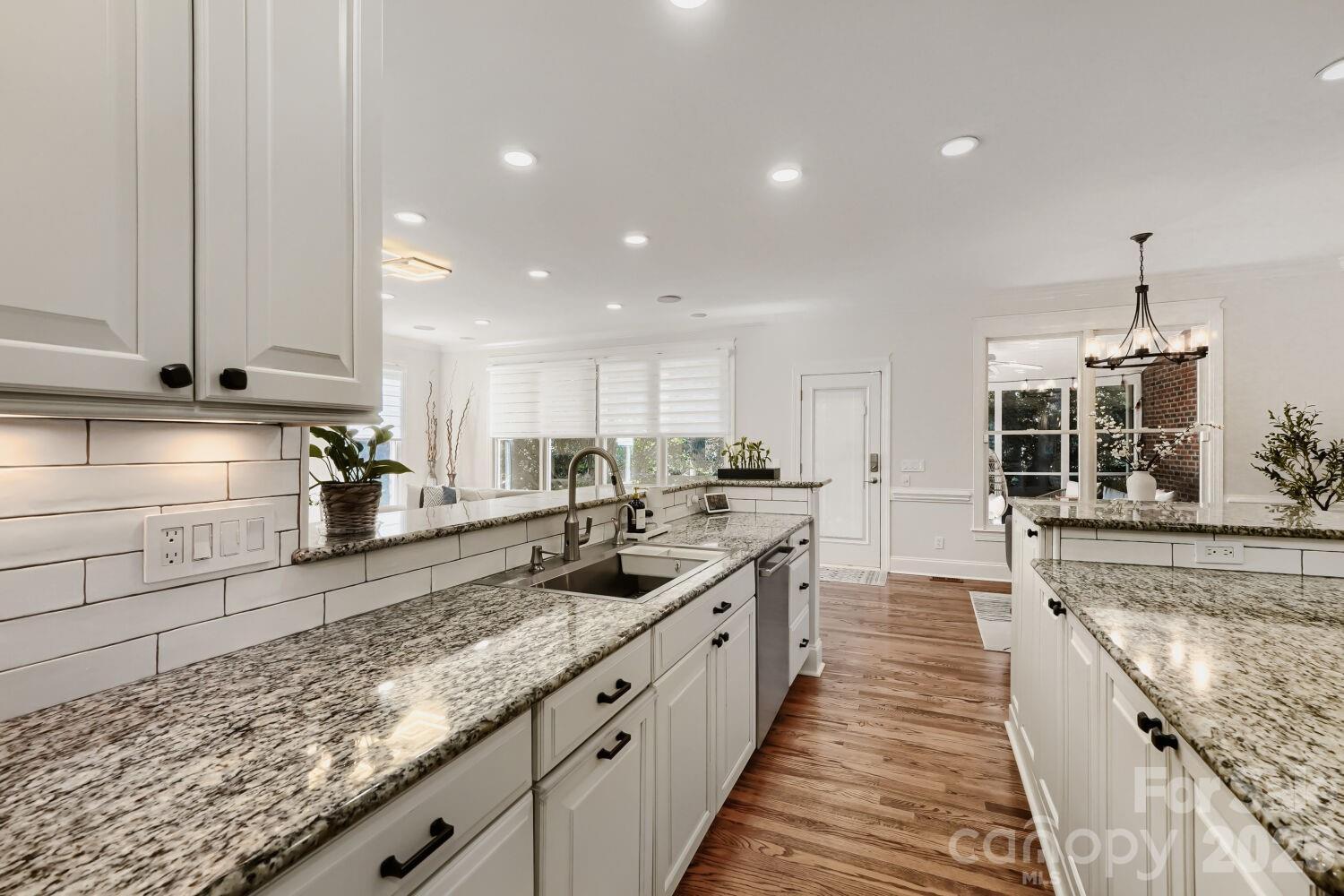 6605 Saunton Court — Charlotte