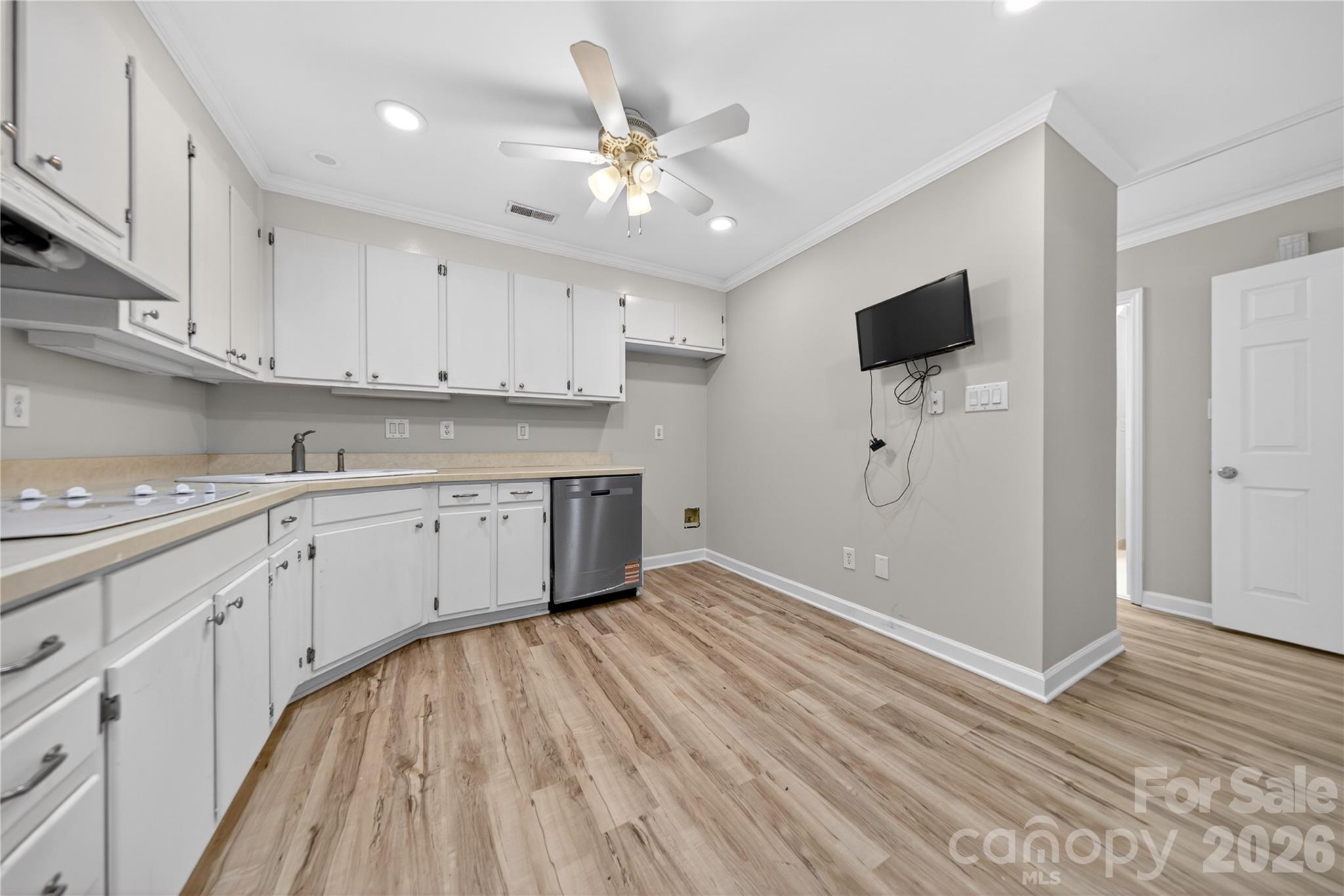 2405 Quail Lake Drive — Charlotte